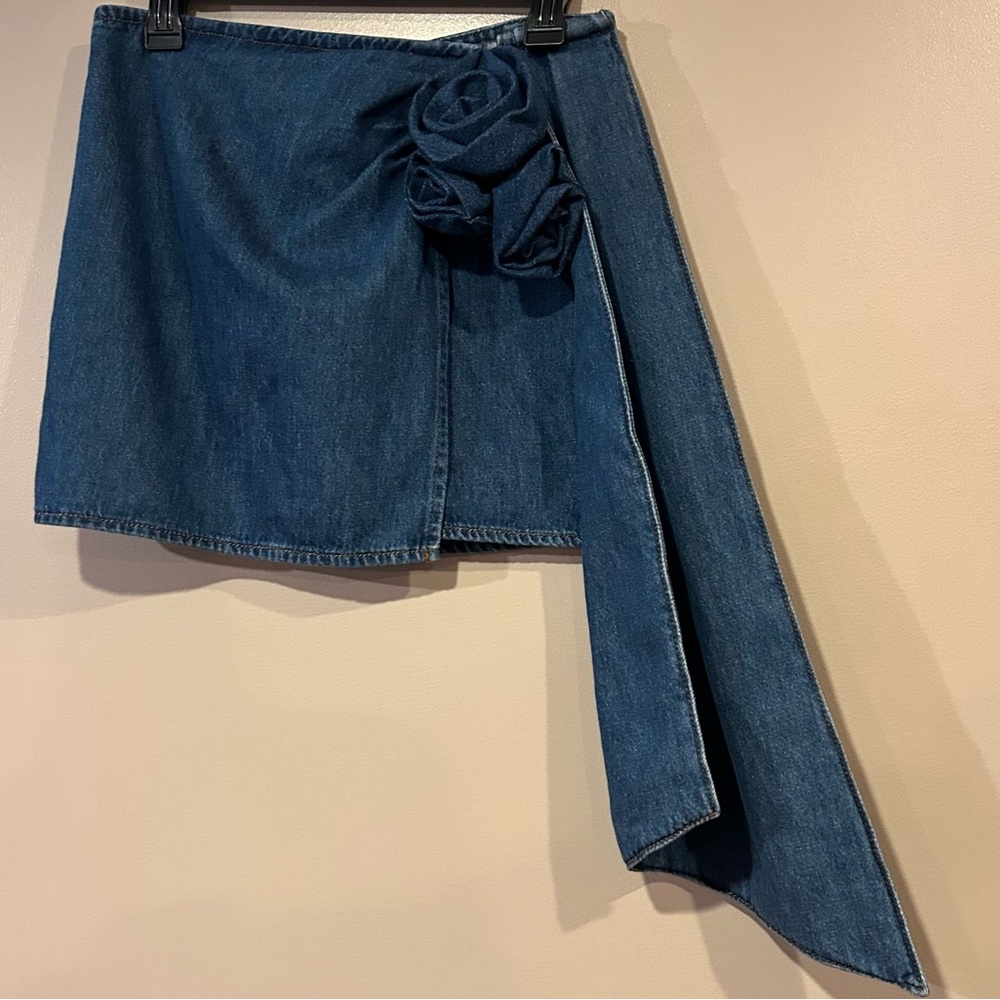 Gianni Bini Rein Rosette Mini Denim Skirt